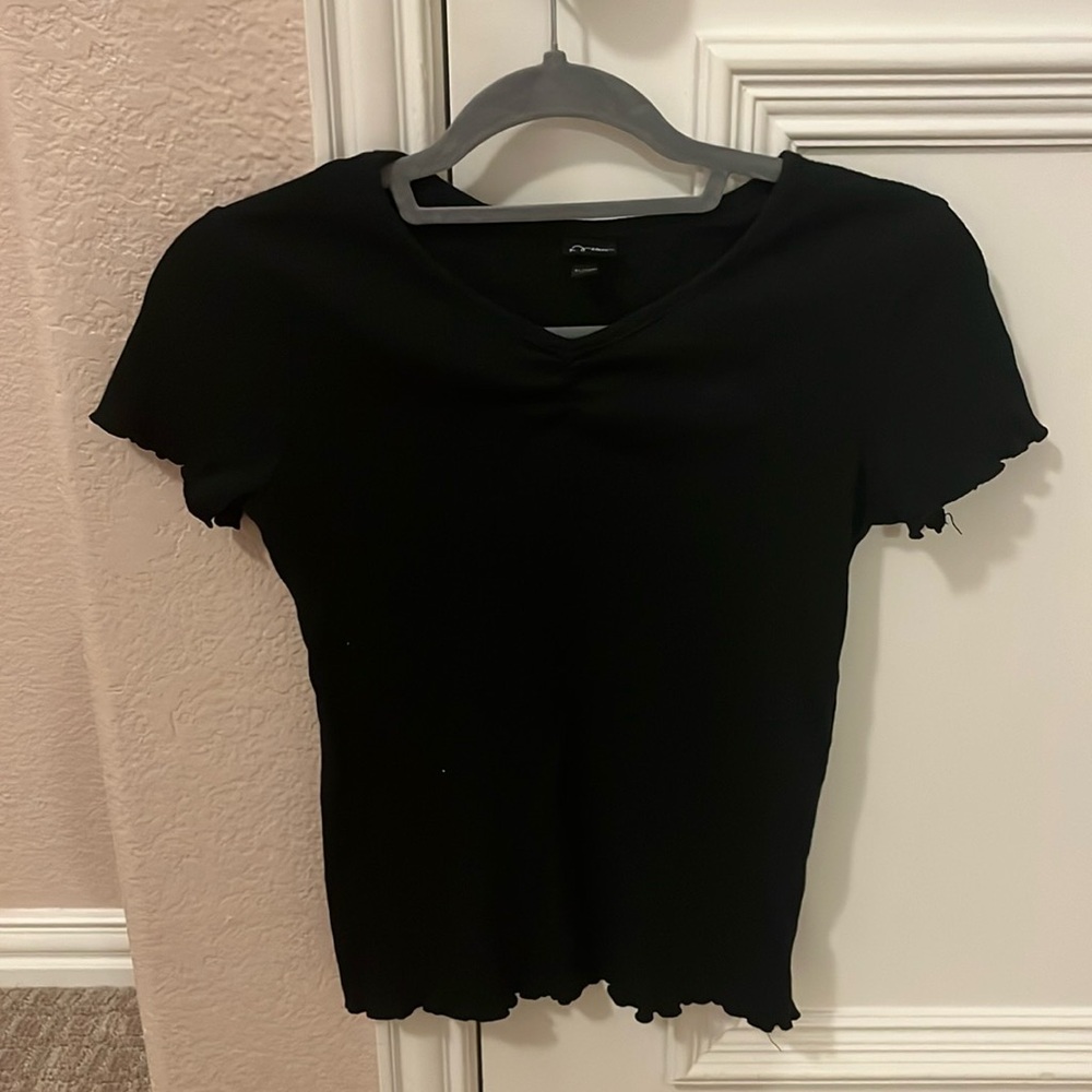 Youth extra large black shirt from target
